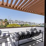 Modern Ii With Sea View And Terrace Ii דירה