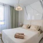 Modern Ii With Sea View And Terrace Ii *