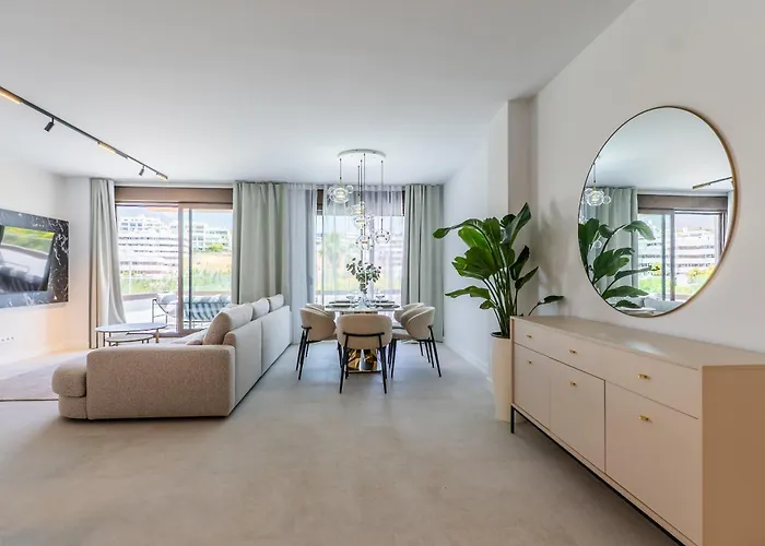 Modern Ii With Sea View And Terrace Ii דירה *